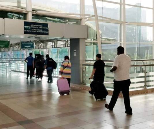 父母滯留獅城工作 華裔兄妹靠印裔鄰居照顧