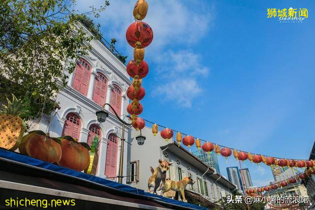 新加坡唐人街原来叫牛车水,市区最热闹的地方,聚集各种中国美食