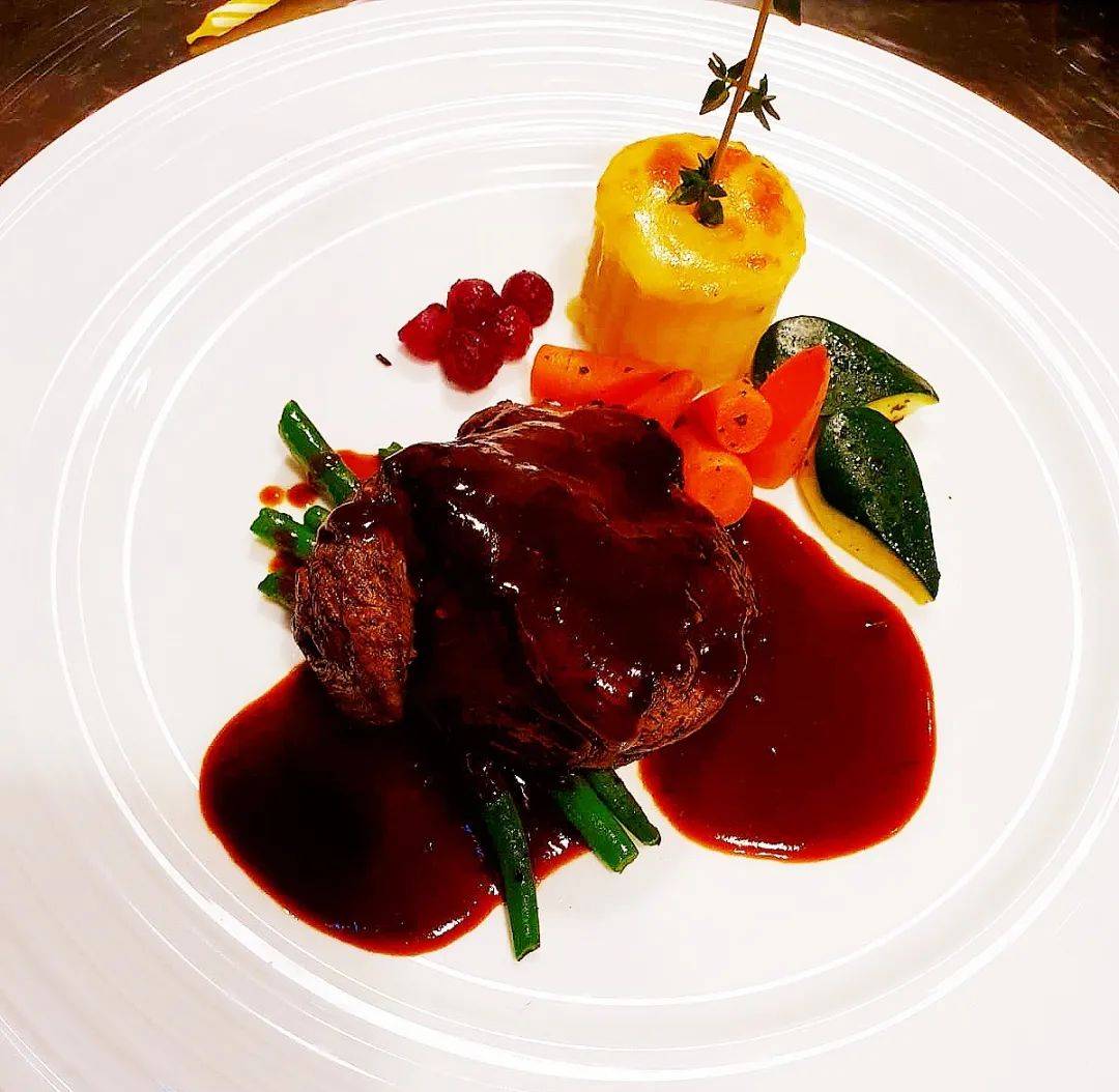 新加坡夜間野生動物園，現在可以搭帳篷吃晚餐了