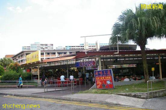 因为说了这句话，她在新加坡被同事砍了7刀