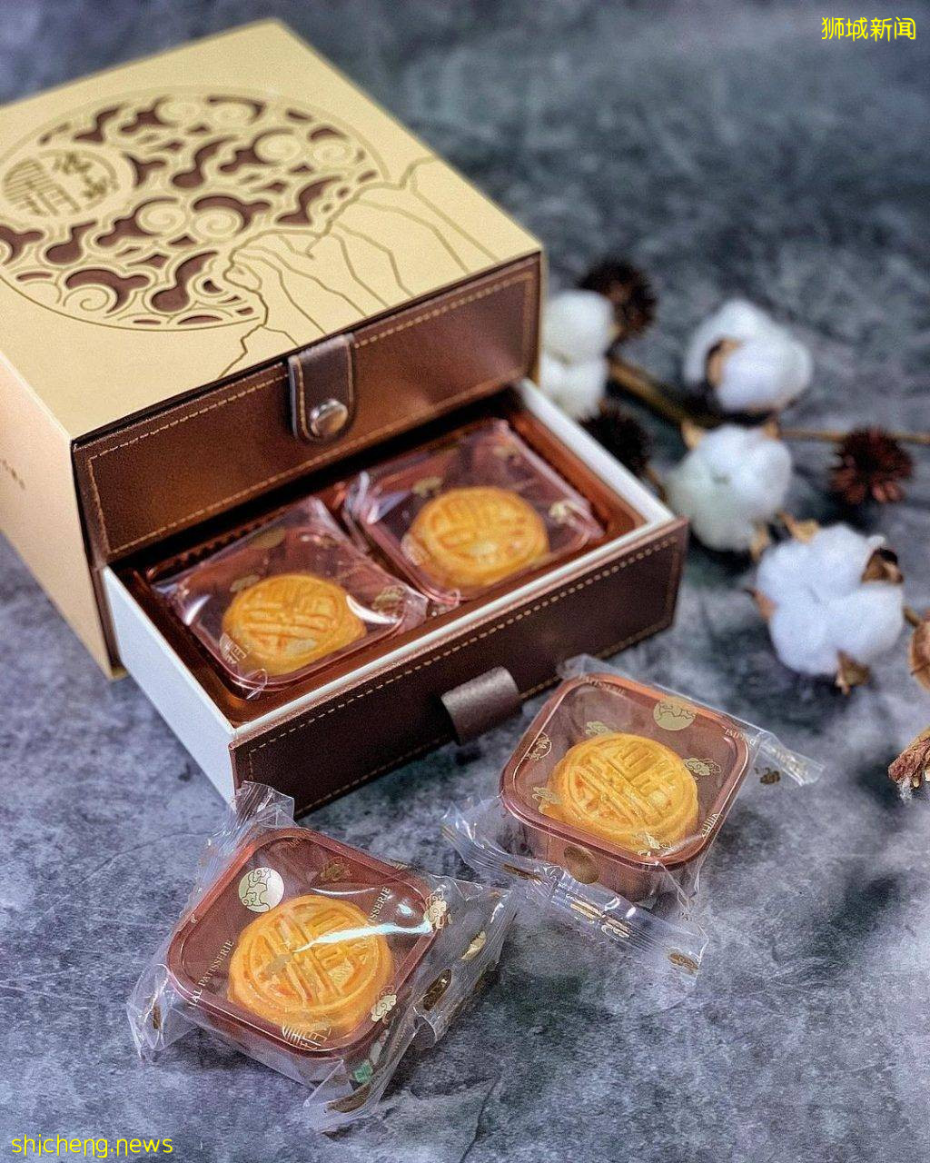 香港排队名店来新加坡!夯到爆的“皇玥饼家” 经典流心奶皇月饼🥮 现在购买可享早鸟特价,还有赠品免费拿