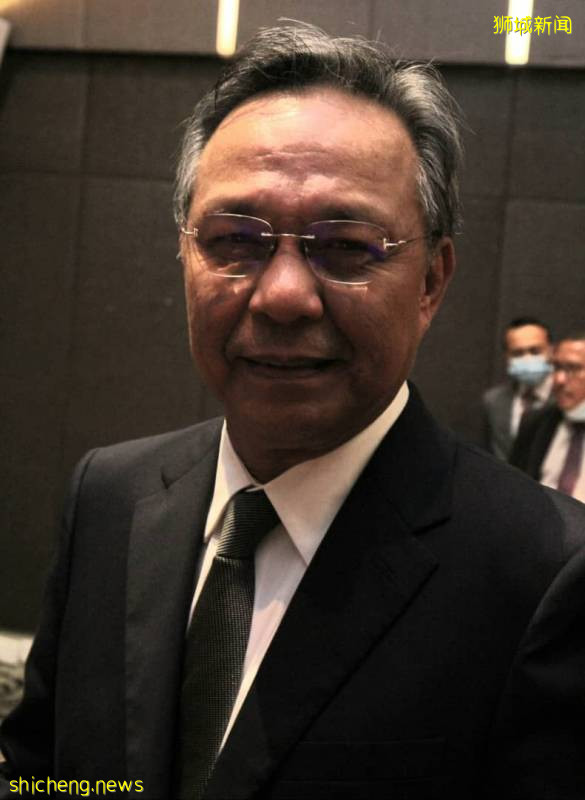 柔大臣：检疫更全面·往返马新罗里司机或强制做拭子测试