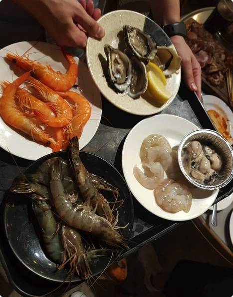 新加坡最大戶外自助餐,活海鮮現拿現烤 吃的超滿足