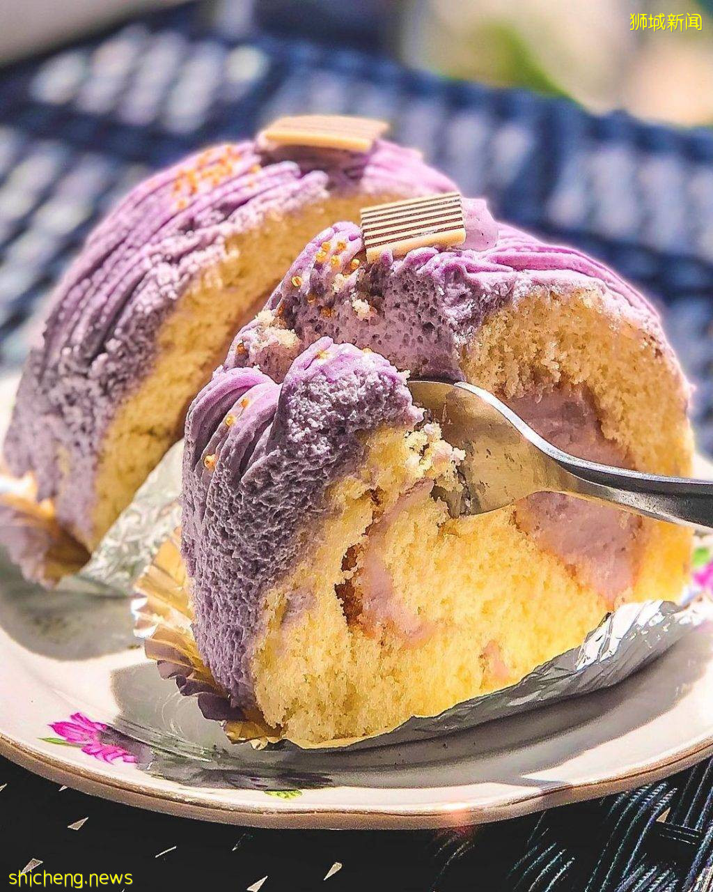 老店铺里的网红芋泥蛋糕卷🤩 浓郁绵密内陷,一口下去包满足!斑斓华夫饼也很上头💯