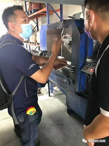 人力部发布的这组照片,让人不敢相信这是在新加坡