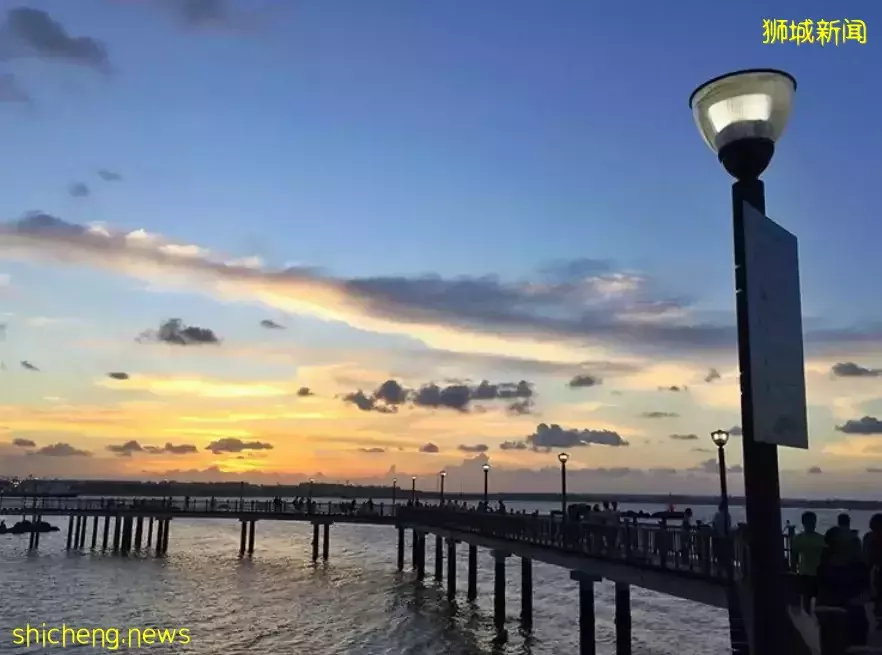 超级奶爸!带着2岁女儿骑行17小时166公里,环游新加坡