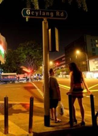 疫情阻斷回家路 有馬勞抱不到老婆女友 偷偷去嫖妓?