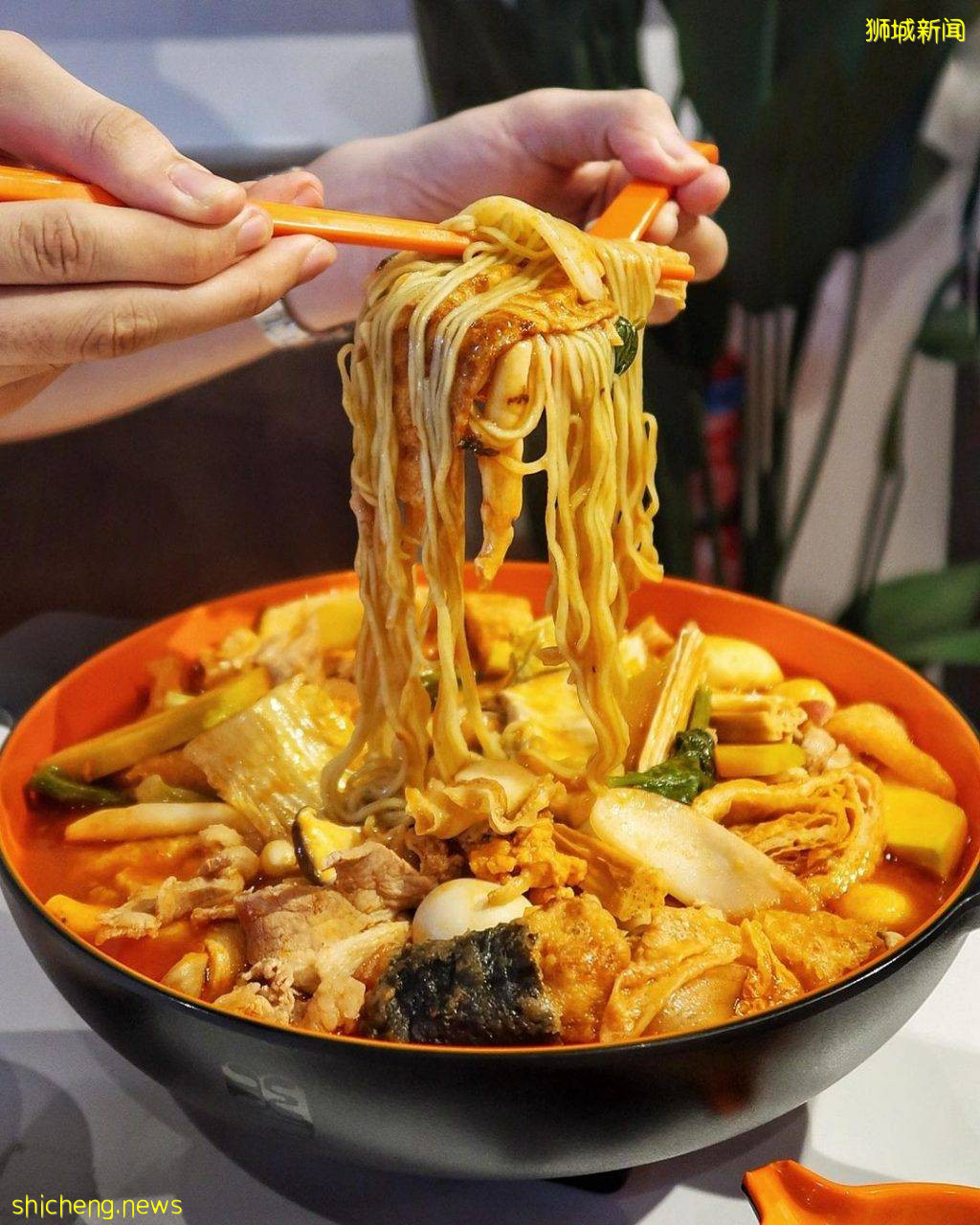 任性开吃✨盘点新加坡8家麻辣烫🍜汤底鲜香、荤素食材随便选！够麻够辣才过瘾😏 