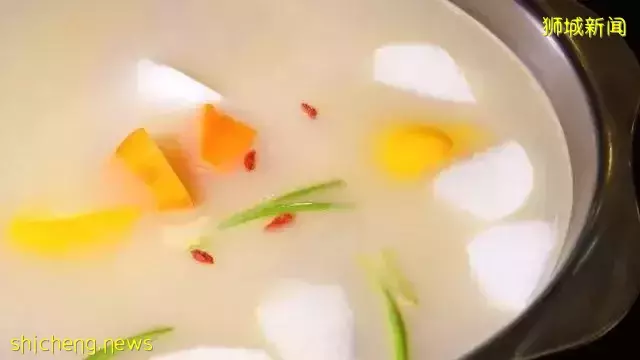 没有鸡饭吃怕什么,好吃的排著队呢