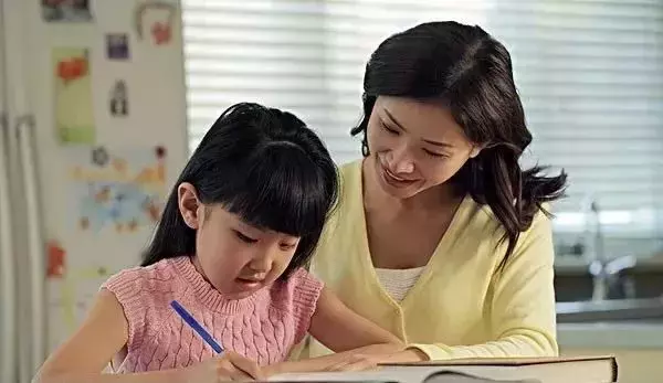 带孩子新加坡求学,没想到一待十几年,还成了新移民