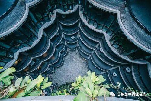 生育率僅1.1創新低、人口危機下的新加坡,要對這些外國人放開PR政策