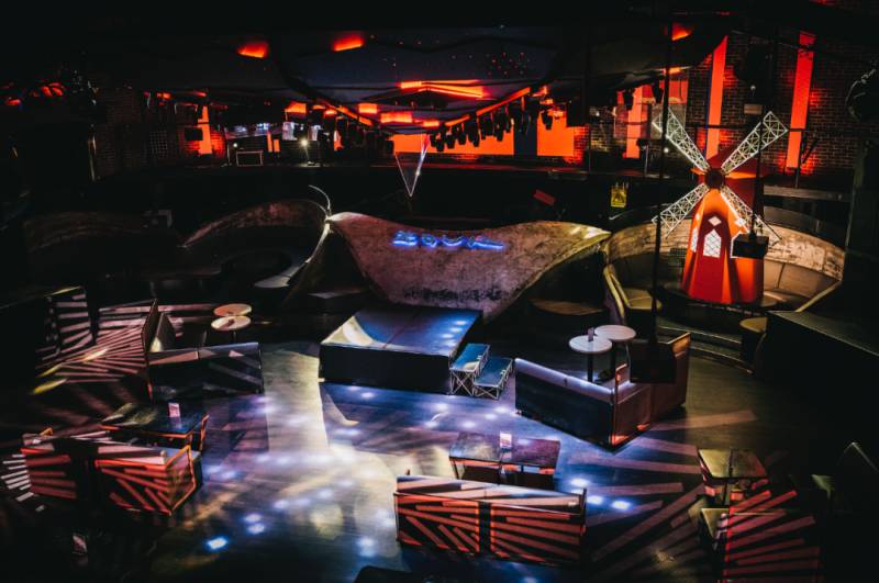 周日起！在新加坡可100人看表演！密室逃脱、夜店风影院都开了