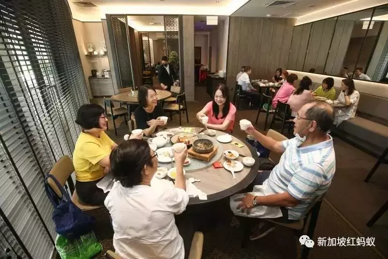年年难过年年过 狮城虎年团圆饭只允许五人堂食也没那么糟