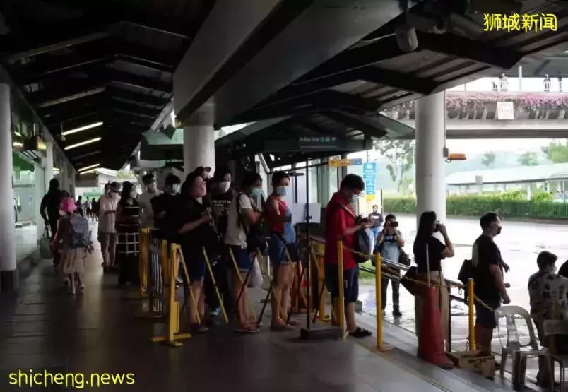 直擊新加坡全面首日，各處人從衆