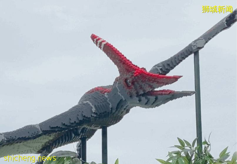 門票6折！一只恐龍有多大？亞洲首個積木恐龍世界，超過60只在新加坡動物園和河川生態園與你捉迷藏