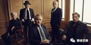 新加坡泳褲四人幫,坐牢64年!提控228項罪名,鞭行144下!