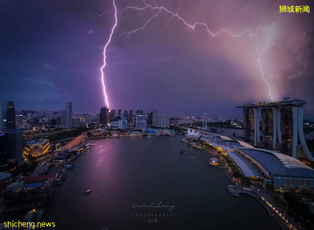 刷屏！黑雲壓城、電閃雷鳴...大雨前的新加坡超有“大片感”