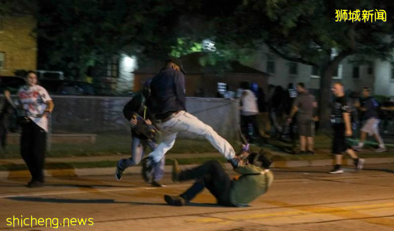 突发!这个国家再陷暴乱!枪手疯狂扫射!新加坡种族为什么不乱