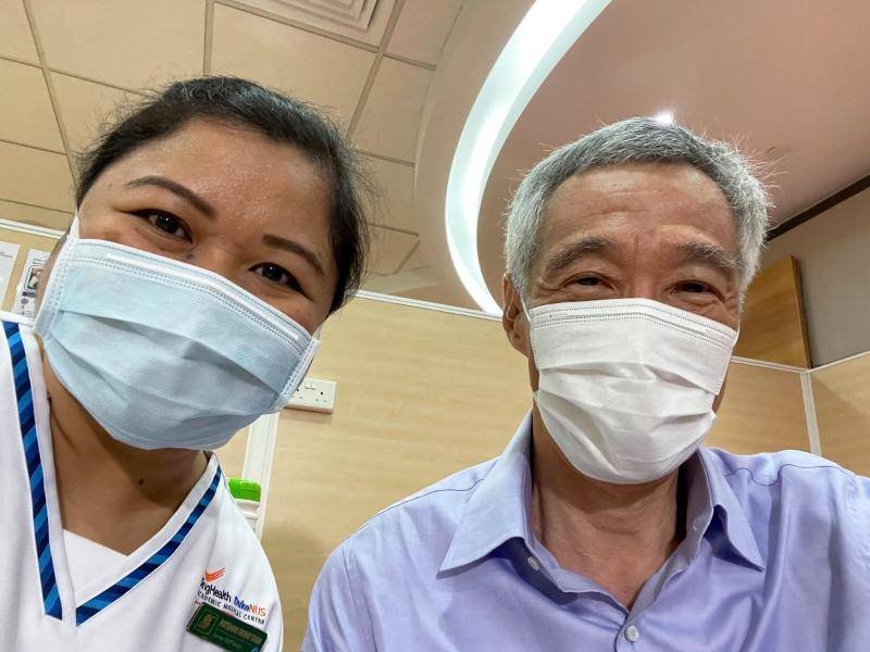 前晚才知为李显龙注射疫苗 · 护士：有些紧张