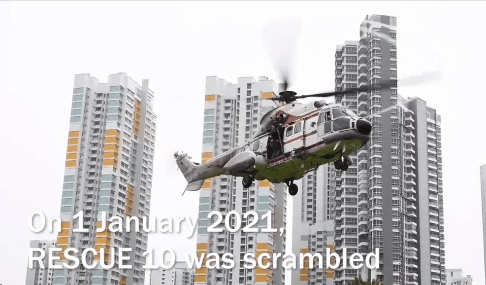 新加坡空軍出動直升機，爲了從遊輪上救人