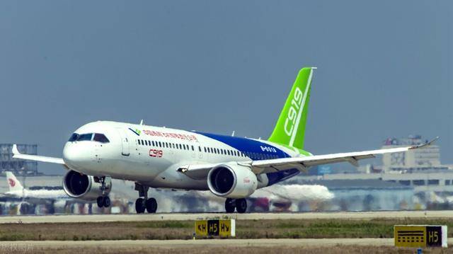 千禧年新加坡經濟實力碾壓上海，20年過去了，現在誰更勝一籌