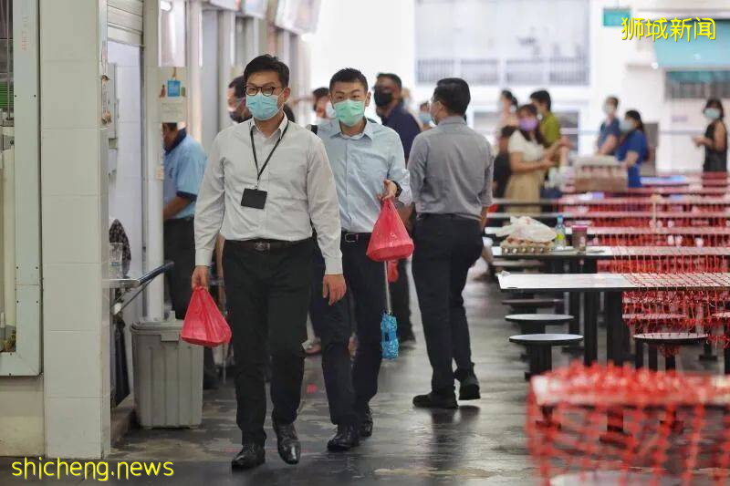 新加坡垃圾堆積成山!清潔工起薪到三千