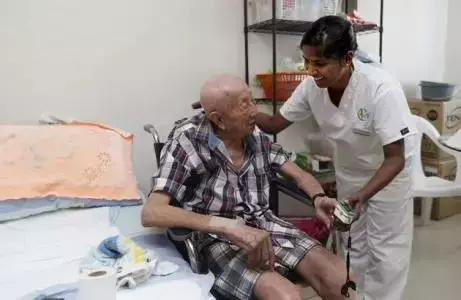 刮宫$6K、割痔疮$2.6W……在新加坡看病也太太太贵了吧