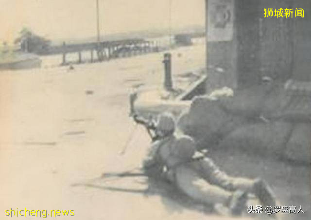新加坡旧影：1942年日军入侵新加坡要塞的景象 