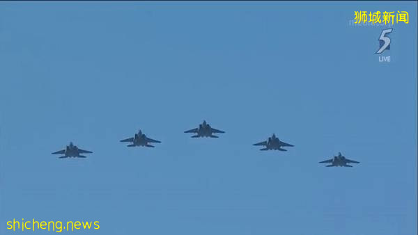 直升機、戰鬥機出動！李顯龍發表重要講話！56年了，新加坡讓全世界感動哭泣