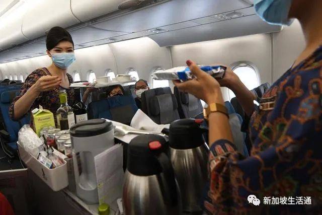 新加坡:久违的航班“味道”