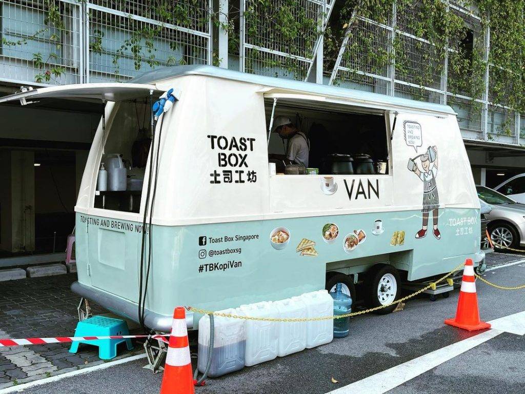 流動餐車環遊全島!吐司工坊Toast Box Kopi Van穿梭新加坡各個角落💥 輕松解決早午餐👍🏻