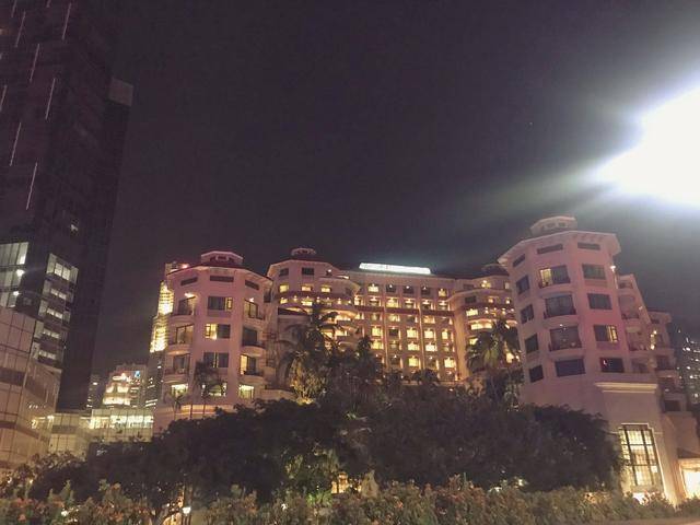 新加坡的美食娱乐聚集地，尽情享受新加坡最嗨的夜生活