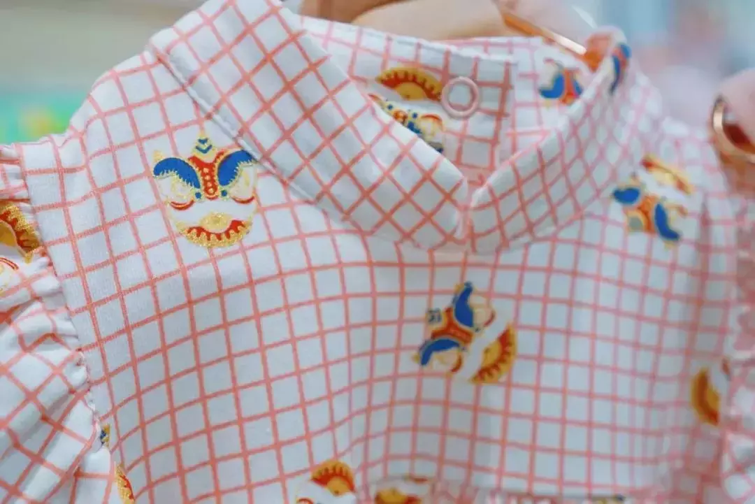 我们挖到了新加坡宝藏童装品牌,新年亲子装穿出了明星的感觉