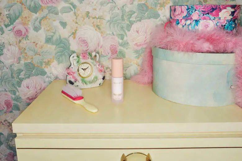 继彩妆系列Gucci Beauty后,Gucci再次推出底妆新品