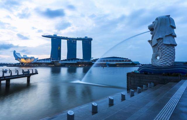 南洋大学师生:李光耀关闭南大,压制华文教育是不可原谅的