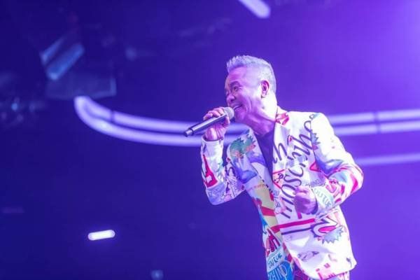 娱乐圈打滚逾40年 陈建彬首办个人演唱会