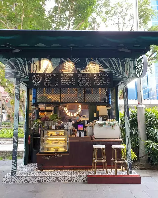 全新加坡最小间的咖啡馆!Little Grain设立在乌节路街边🤭超有限空间,只能让2人堂食