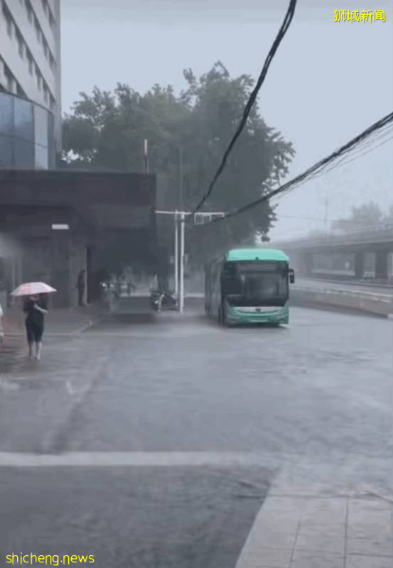 新加坡如果遇上“鄭州暴雨”,你認爲能挺的過去嗎