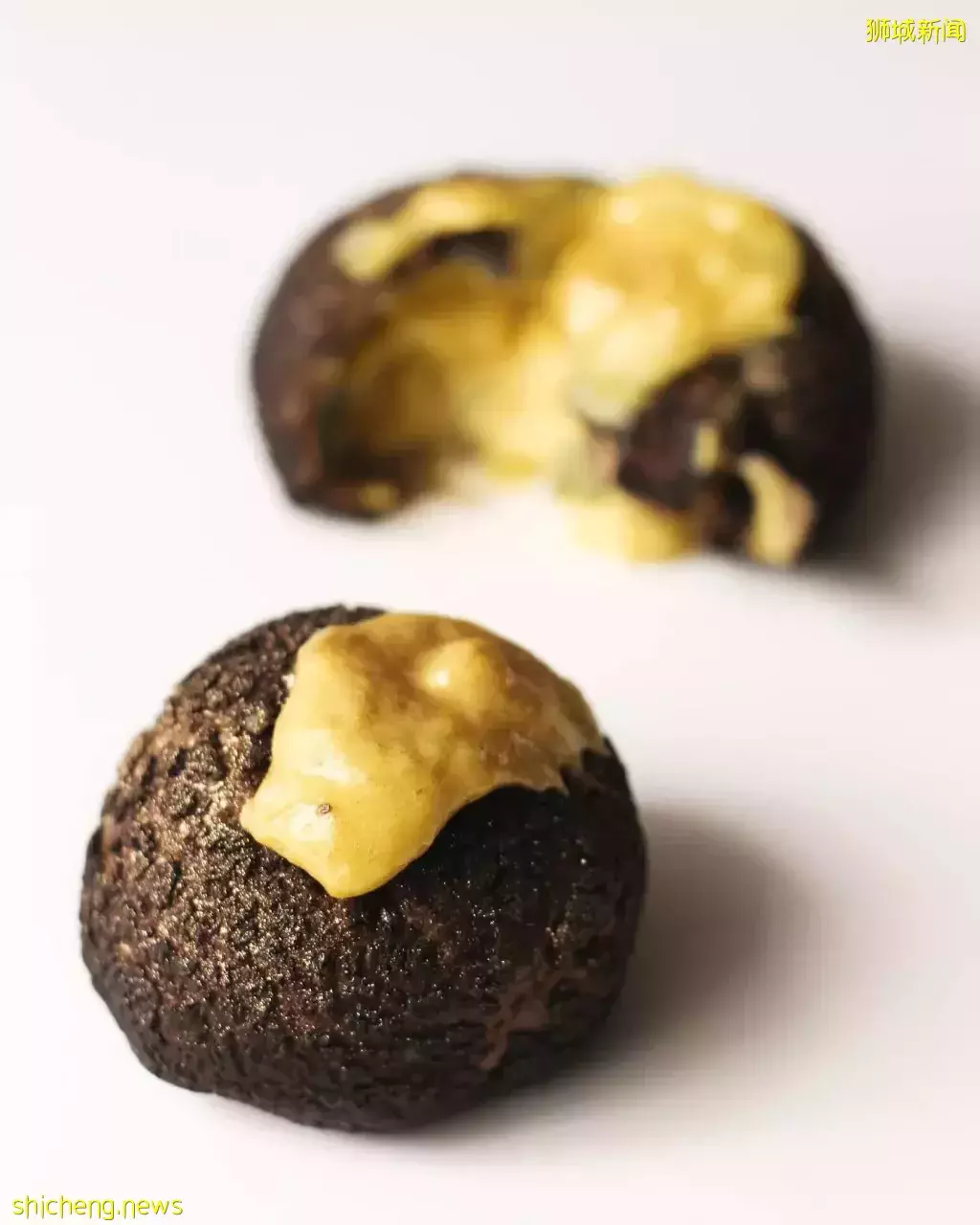 网友力推Everton Park烘焙小店Morimori Yogashi🥖招牌大蒜芝士面包+猫山王泡芙，馅多味佳👍 