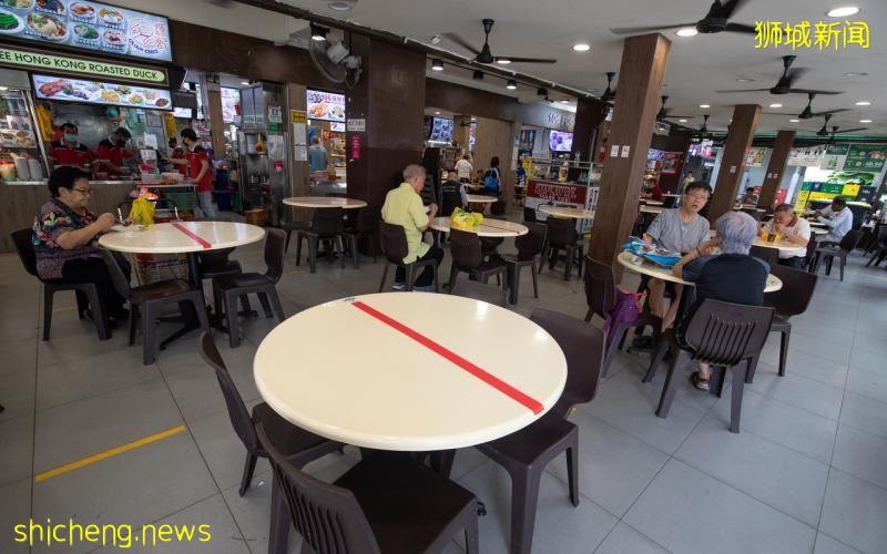 小贩中心和咖啡店恢复两人堂食 煮炒摊主感叹生意难做