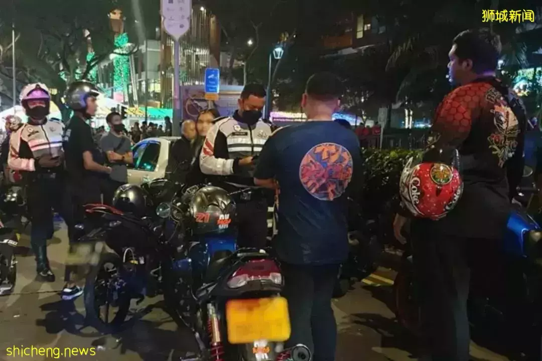 炸街！重型车辆、跑车和摩托车队神秘聚集新加坡芽笼，深夜齐鸣笛