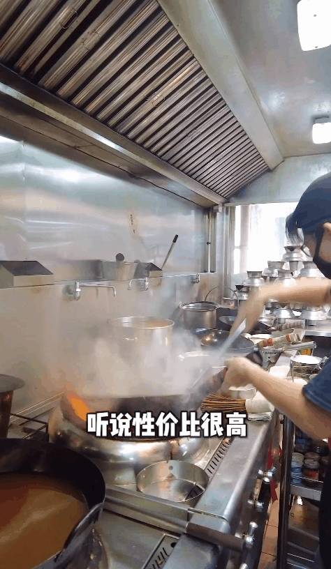 人均$15吃滿滿一桌!組屋樓下魚頭爐,湯底熬制5小時,太鮮了