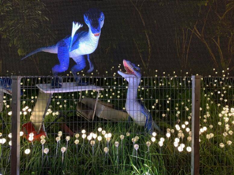 新加坡侏罗纪亮灯！说好的溜娃胜地怎么像万圣节的夜