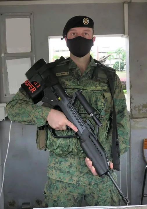 澳洲籍PR加入新加坡志愿军团:我要保卫我的“家”!