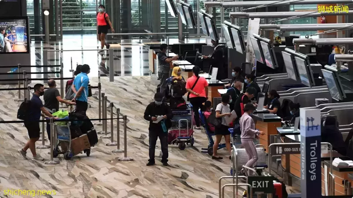 专家: 新加坡已经有能力放宽旅行, 不该依赖VTL