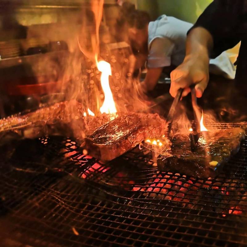 牛排愛好者福音！10月好康！Stirling Steaks推出無限續牛排自助， S$30吃到飽！無限量，隨你吃