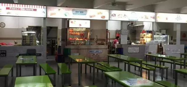 新加坡人几乎不做饭,顿顿出去吃,他们是靠什么生活的