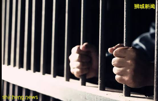 新加坡老父亲撞见14岁女儿和24岁“男友”,裸身在厕所