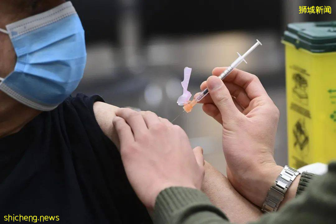 在新加坡打完疫苗後感染，這人喪失了嗅覺和味覺