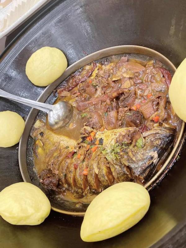 想家的老鐵們來個熱乎乎的“東北鐵鍋炖”吧